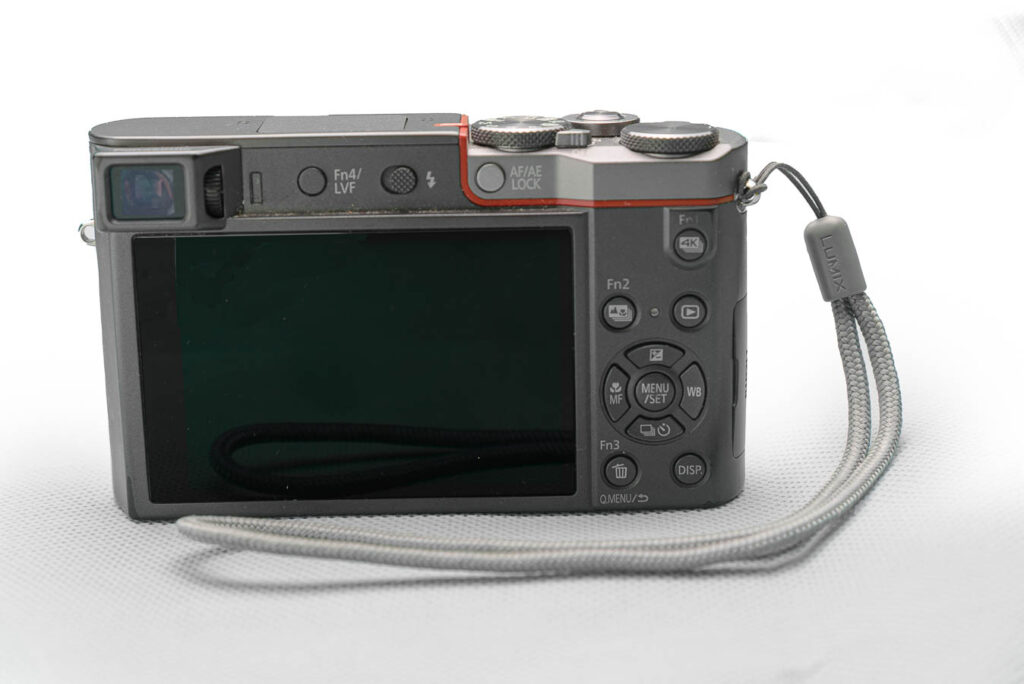 Rückseite der Panasonic DMC-TZ101 Lumix