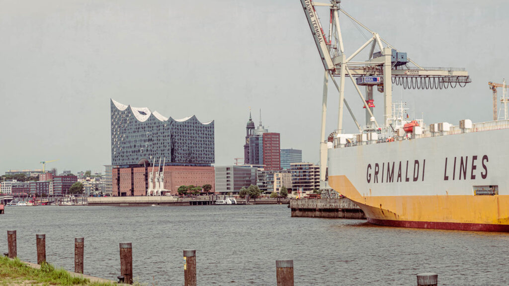 Blick Richtung Elbphilharmonie