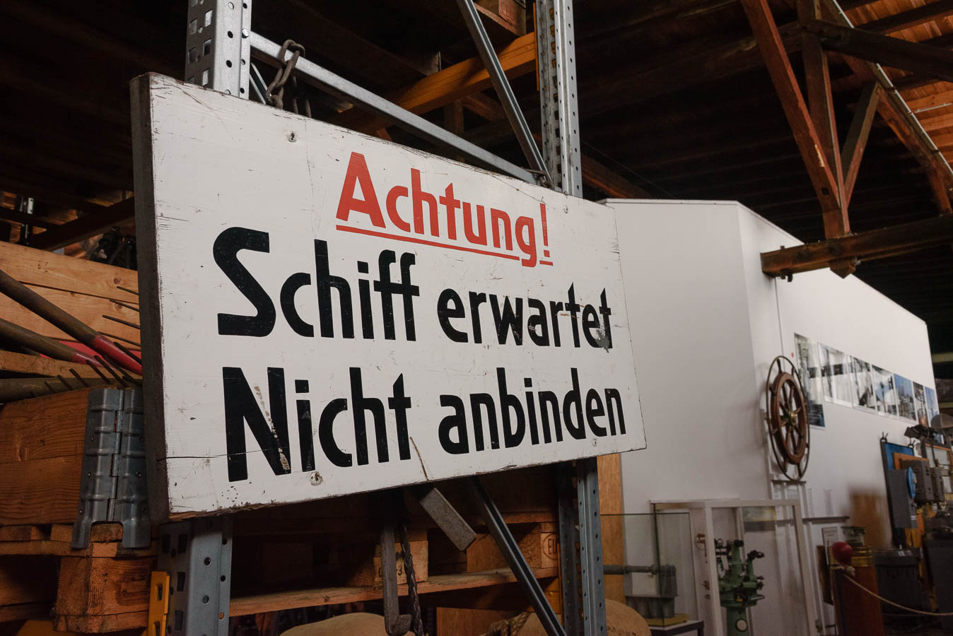 Schild Anlegen verboten