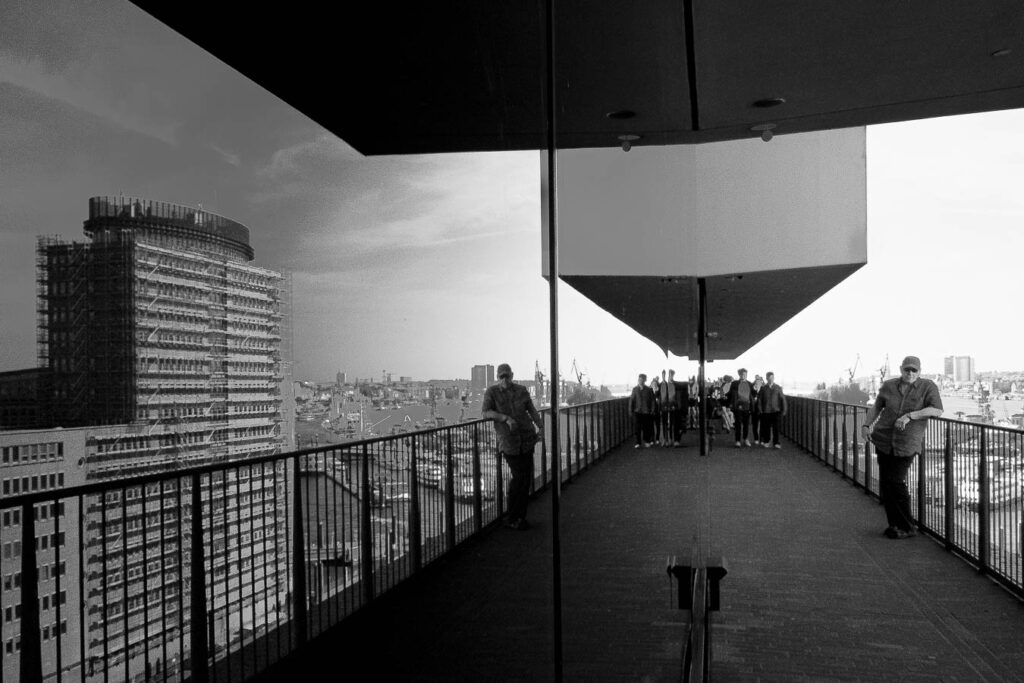 Plaza der Elbphilharmonie - 2024