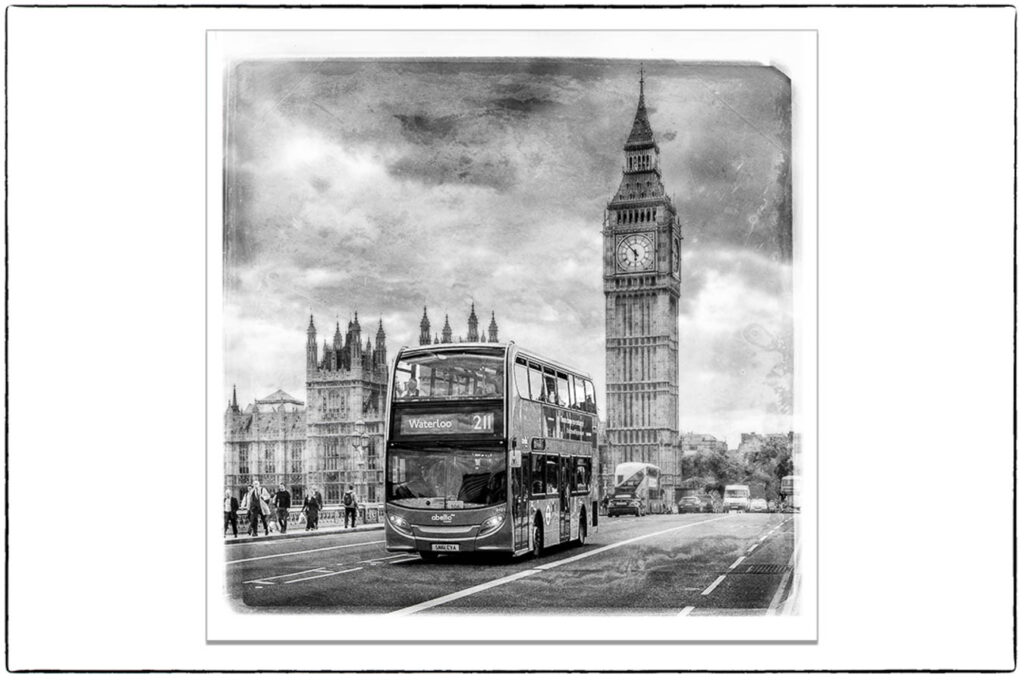 Fineart-Print eines Londoner Doppeldeckerbusses vor dem Big-Ben in schwarzweiß
